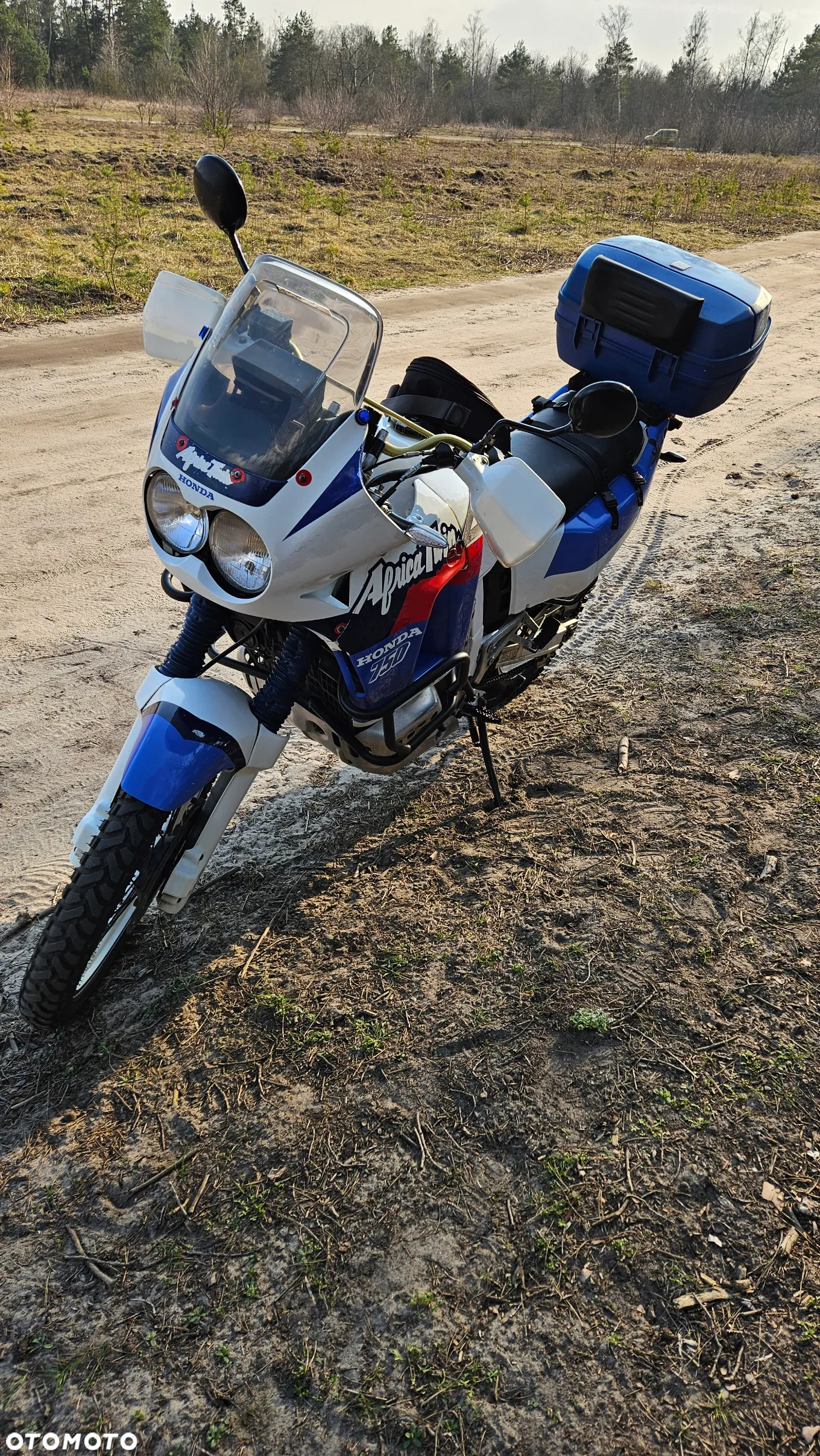Honda XRV - 10
