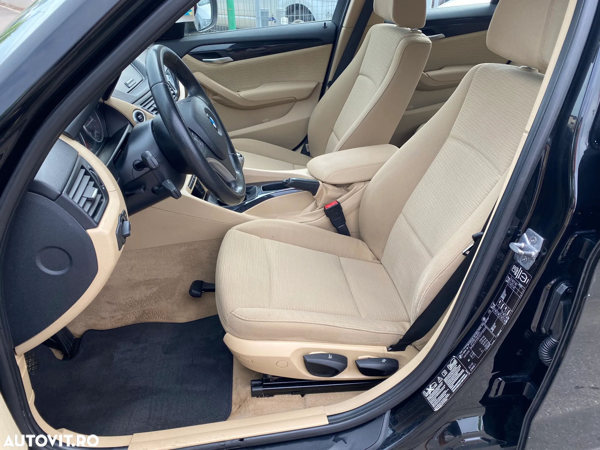 BMW X1 xDrive20d - 14