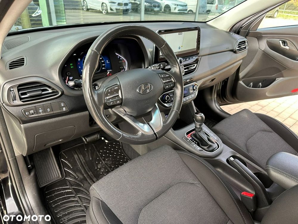 Hyundai i30 1.6 D Comfort DCT - 9