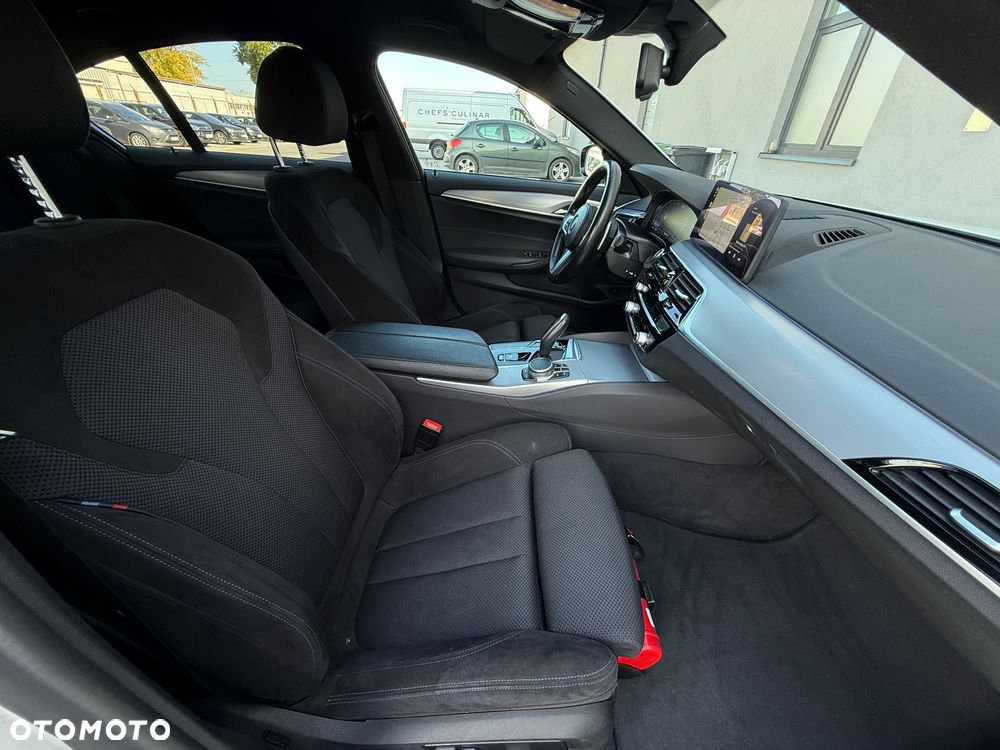 BMW Seria 5 520d xDrive mHEV M Sport sport - 40