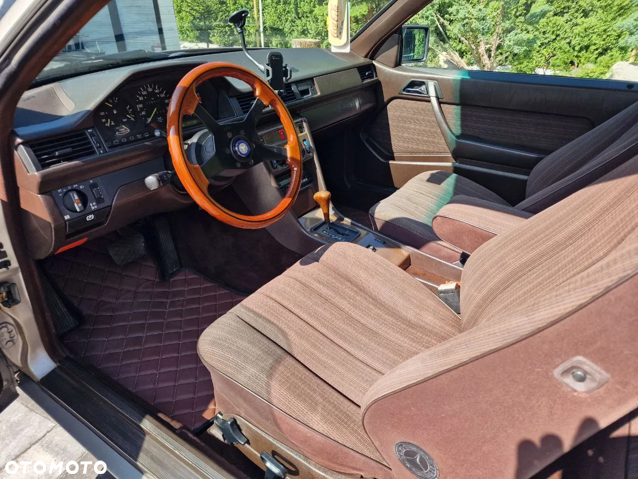 Mercedes-Benz W124 (1984-1993) - 10