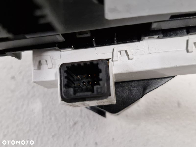 renault megane 3 iii wyświetlacz ekran monitor nawigacji navi 259153411r - 11