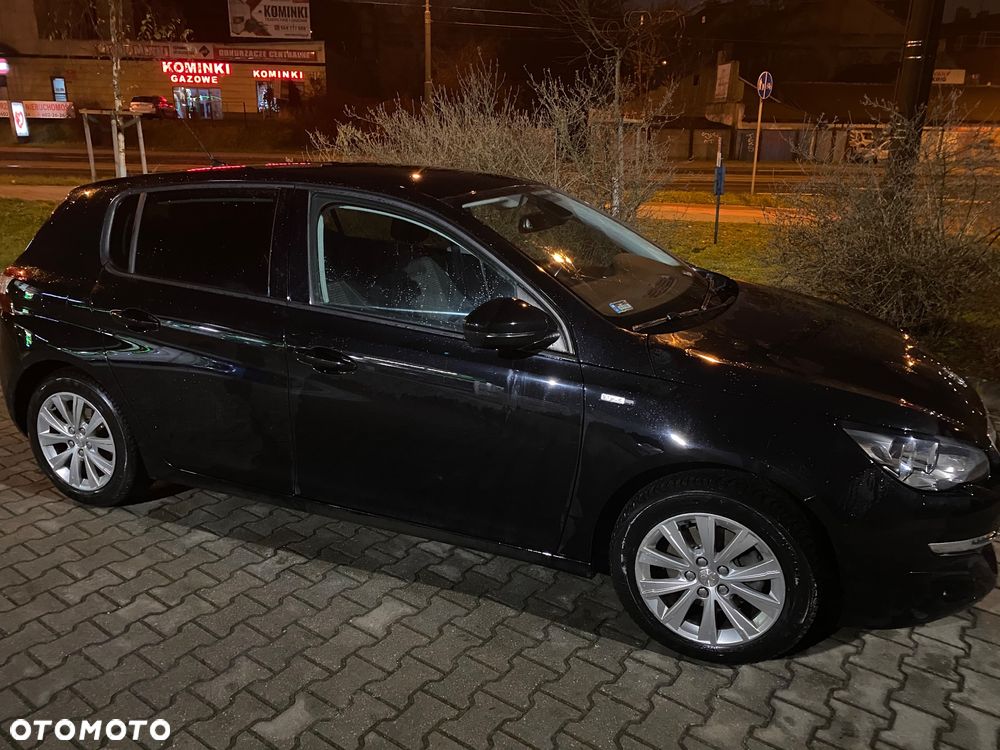 Peugeot 308 1.2 PureTech Style S&S - 16