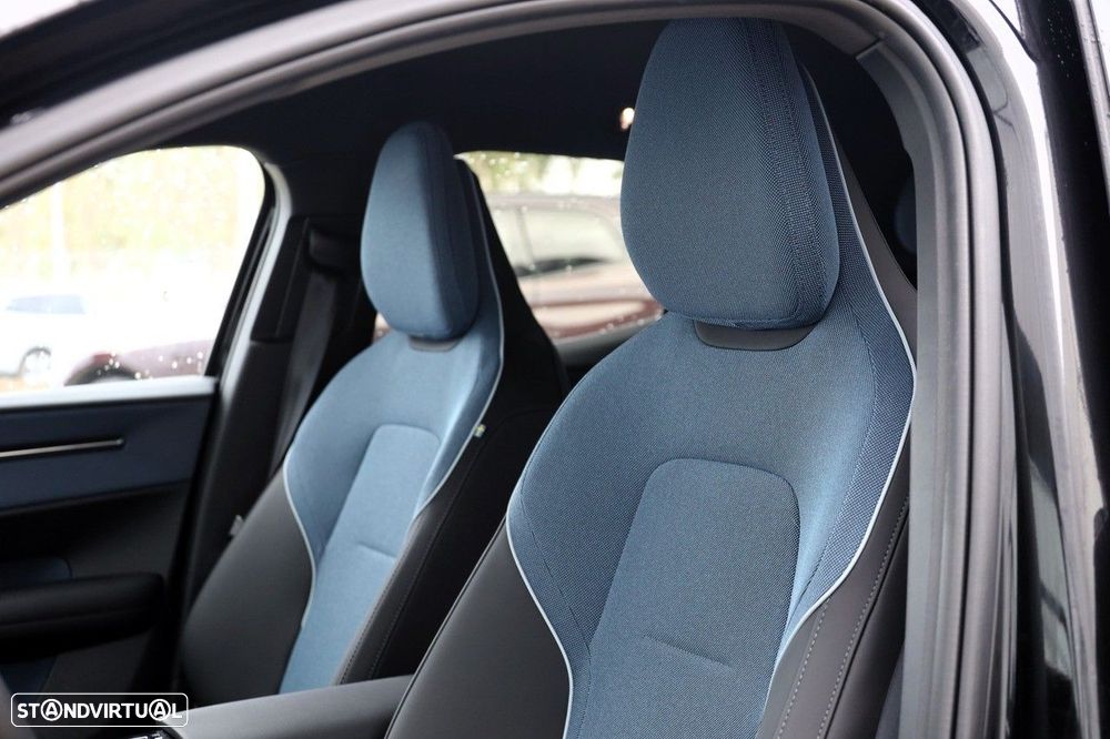 Volvo EX30 51 kWh Single Motor Plus - 8