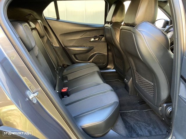Peugeot 2008 1.5 BlueHDi GT Pack EAT8 - 40