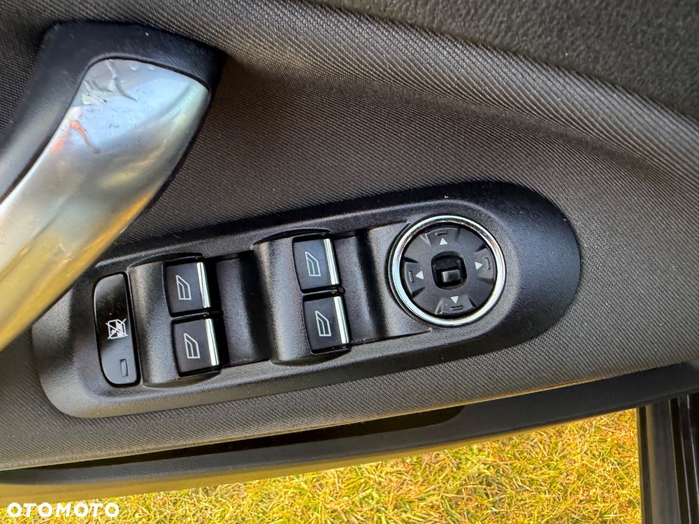 Ford Mondeo 2.0 TDCi Black Magic - 10