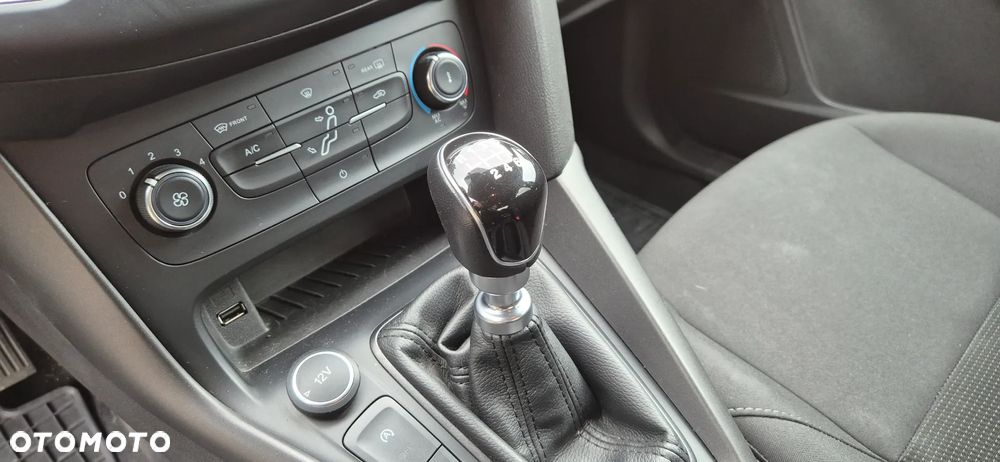 Ford Focus 1.5 EcoBoost SYNC Edition ASS - 21