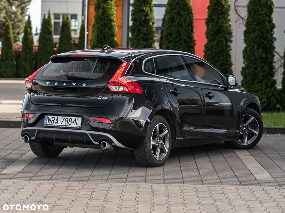 Volvo V40 D3 Geartronic RDesign - 13