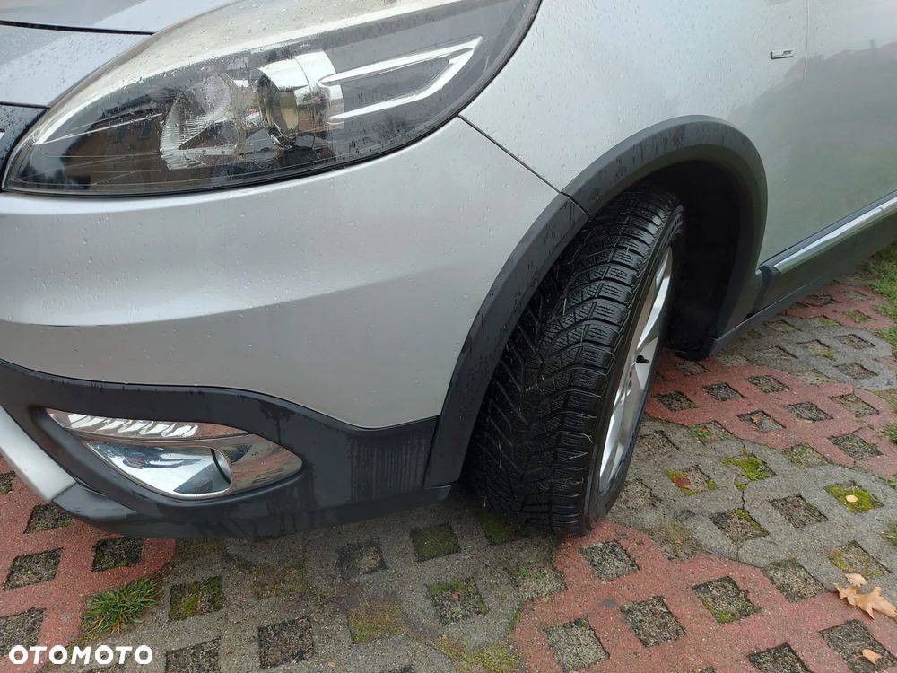 Renault Scenic ENERGY TCe 115 S&S Xmod Bose Edition - 13