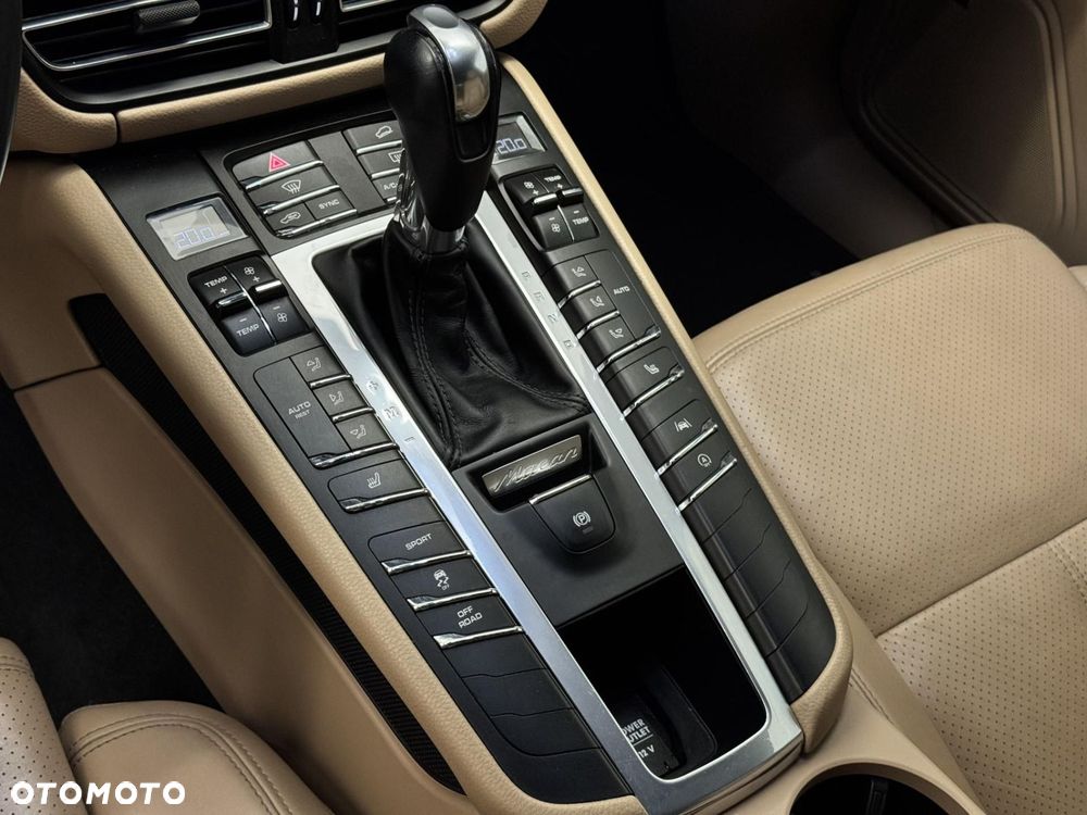 Porsche Macan Standard - 29