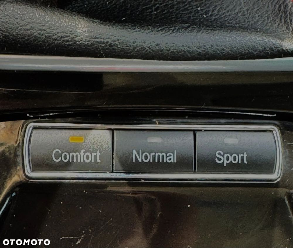 Ford S-Max 2.2 TDCi DPF Titanium - 14
