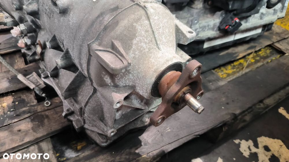 8HP-70 Automatyczna skrzynia biegów Maserati ghibli 2987 TDI 2014 sedan czarny - 1