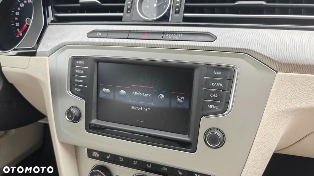 Volkswagen Passat 1.8 TSI BMT Comfortline DSG - 19