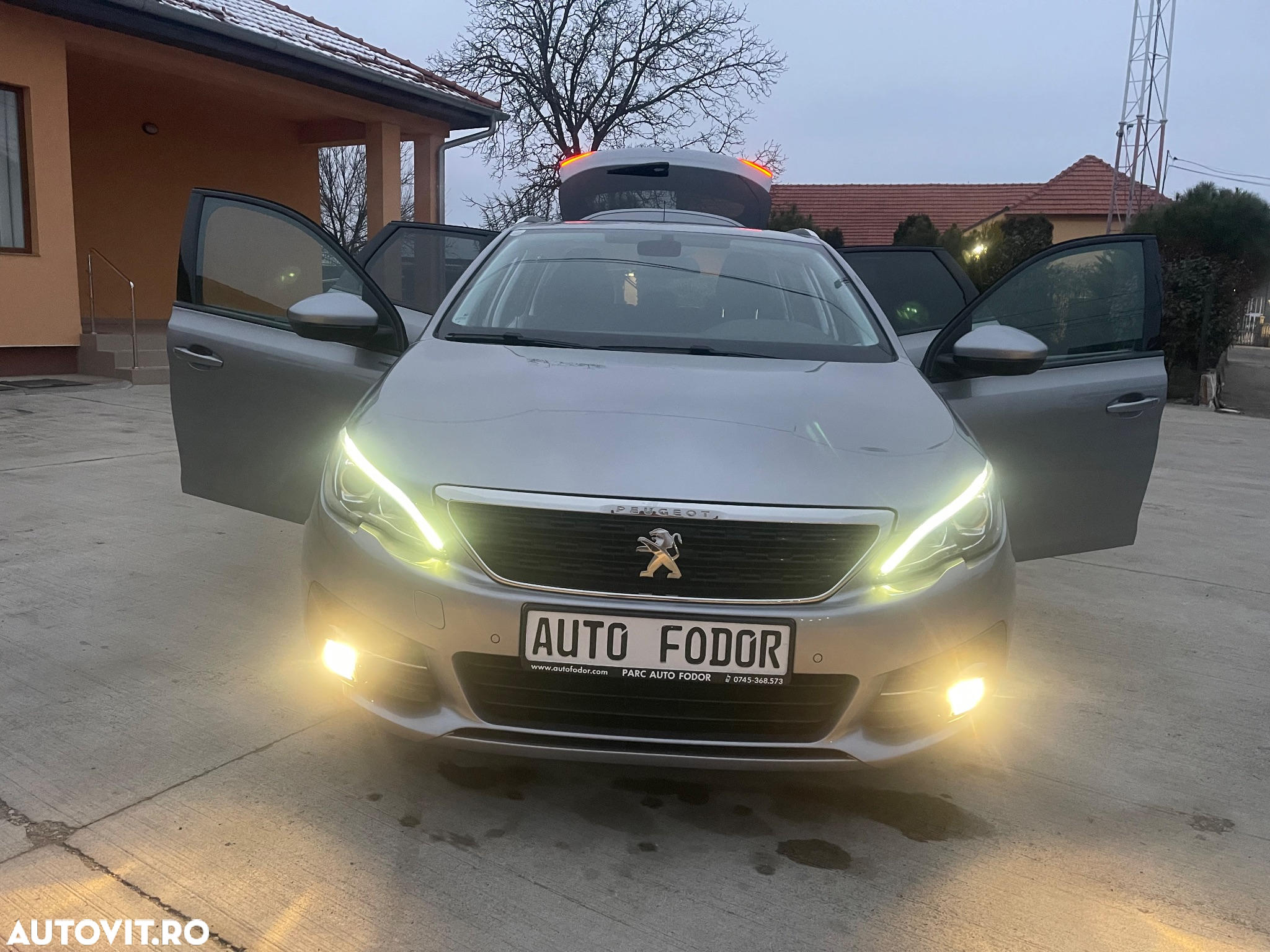 Peugeot 308 BlueHDi FAP 130 Stop & Start Allure Pack - 25