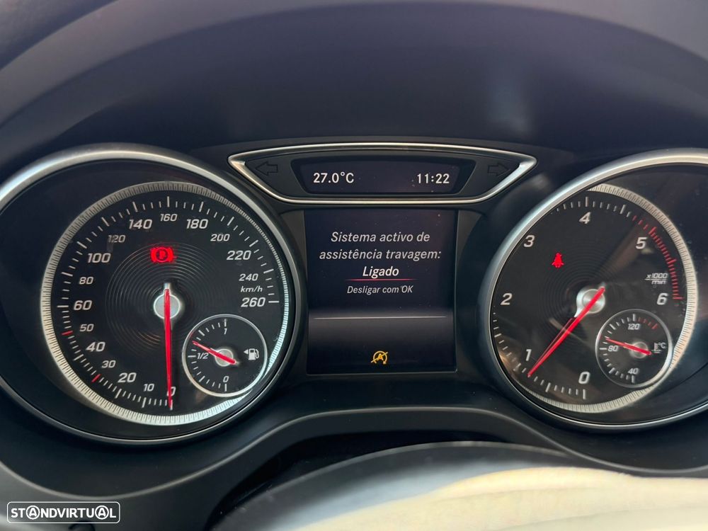 Mercedes-Benz CLA 180 d Shooting Brake Urban - 28