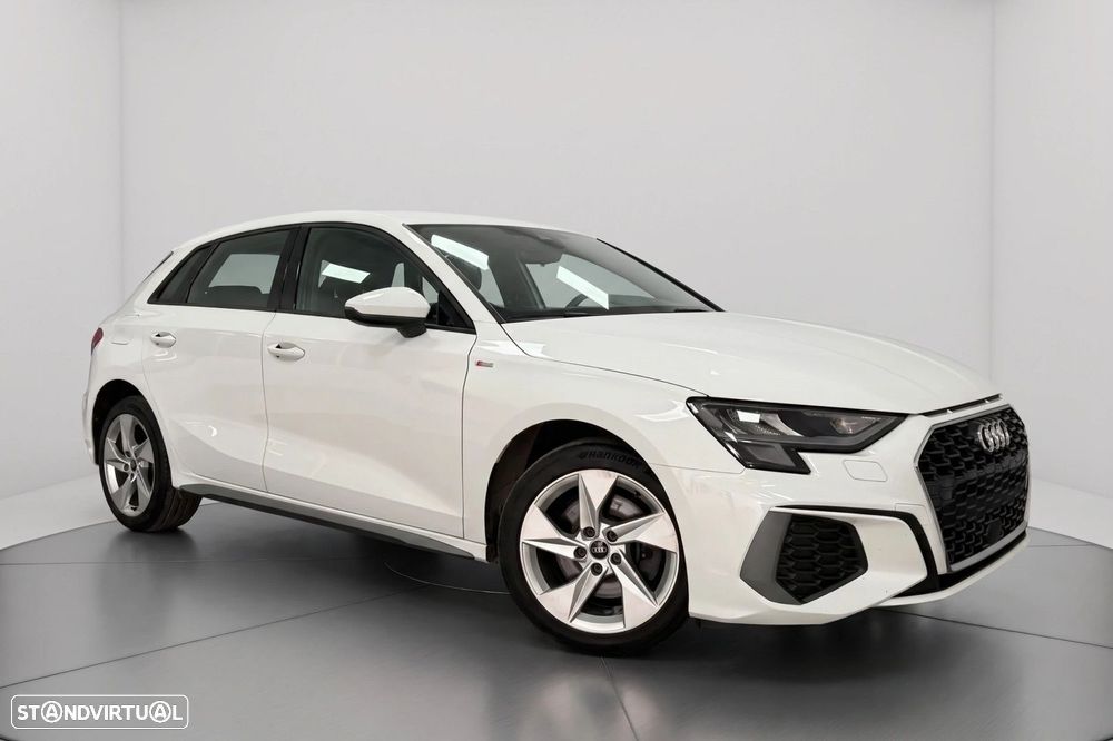 Audi A3 Sportback 40 TFSIe S line — photo 3