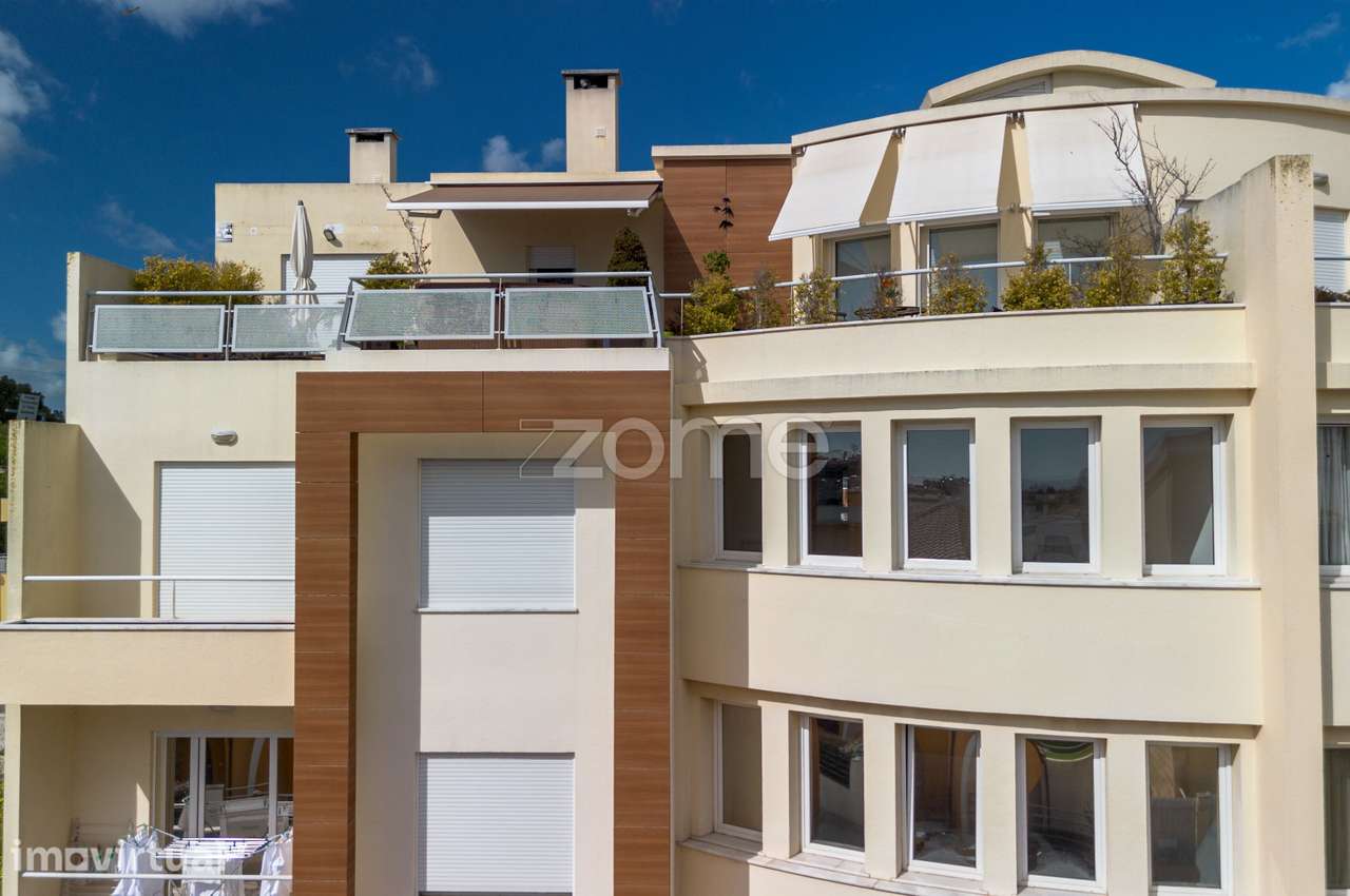 Apartamento T4 no Arneiro | Vista mar, 2 Suites e Estacionamento - Grande imagem: 3/33