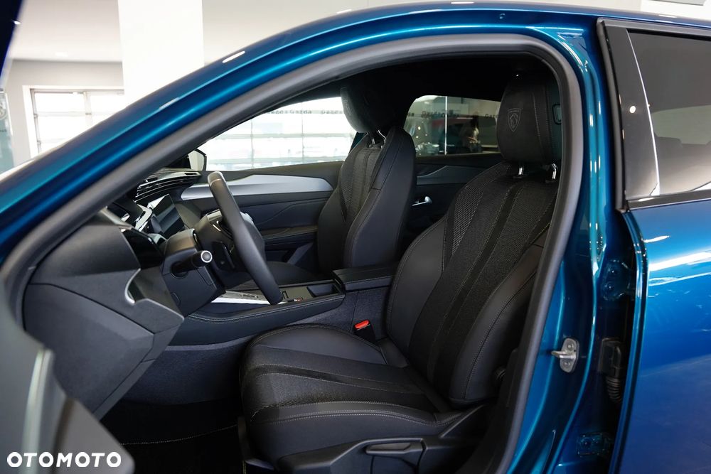 Peugeot 308 1.2 mHEV GT S&S e-DCS6 - 8