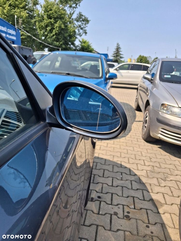 BMW 1 E87 2005 1.6 lusterko prawe A22 EU - 1