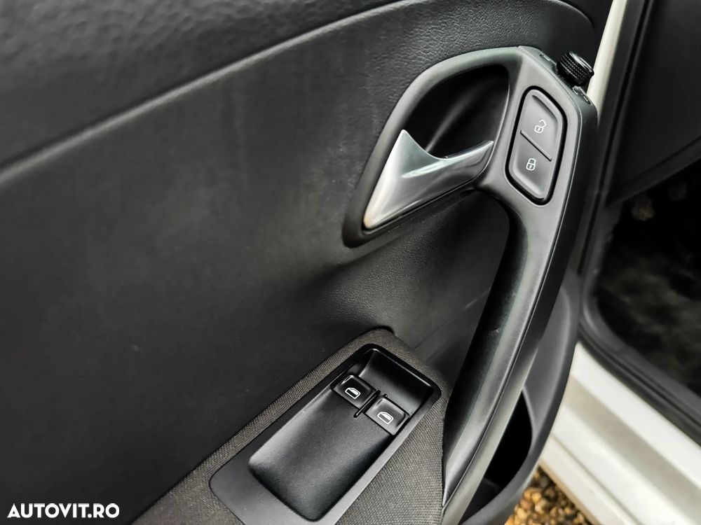 Volkswagen Polo - 12