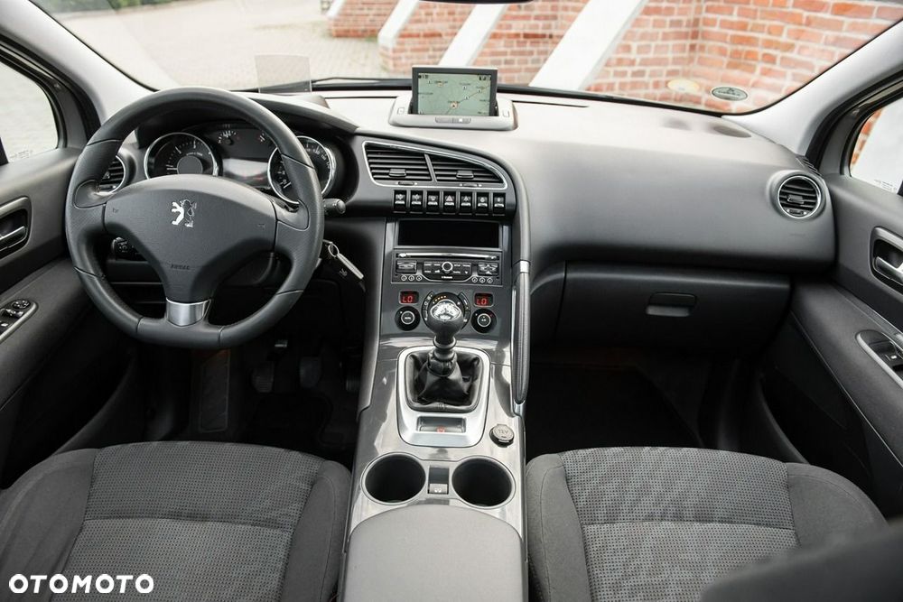 Peugeot 3008 HDi 115 Allure - 5