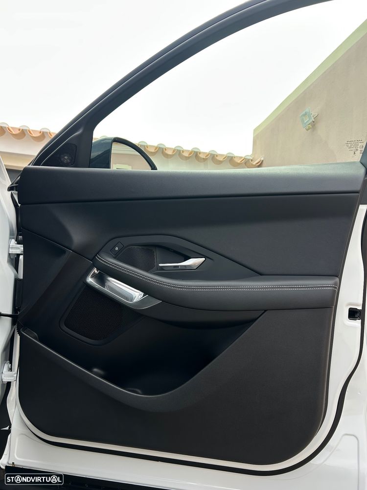 Jaguar E-Pace 1.5 P300e R-Dynamic S AWD Aut. - 36