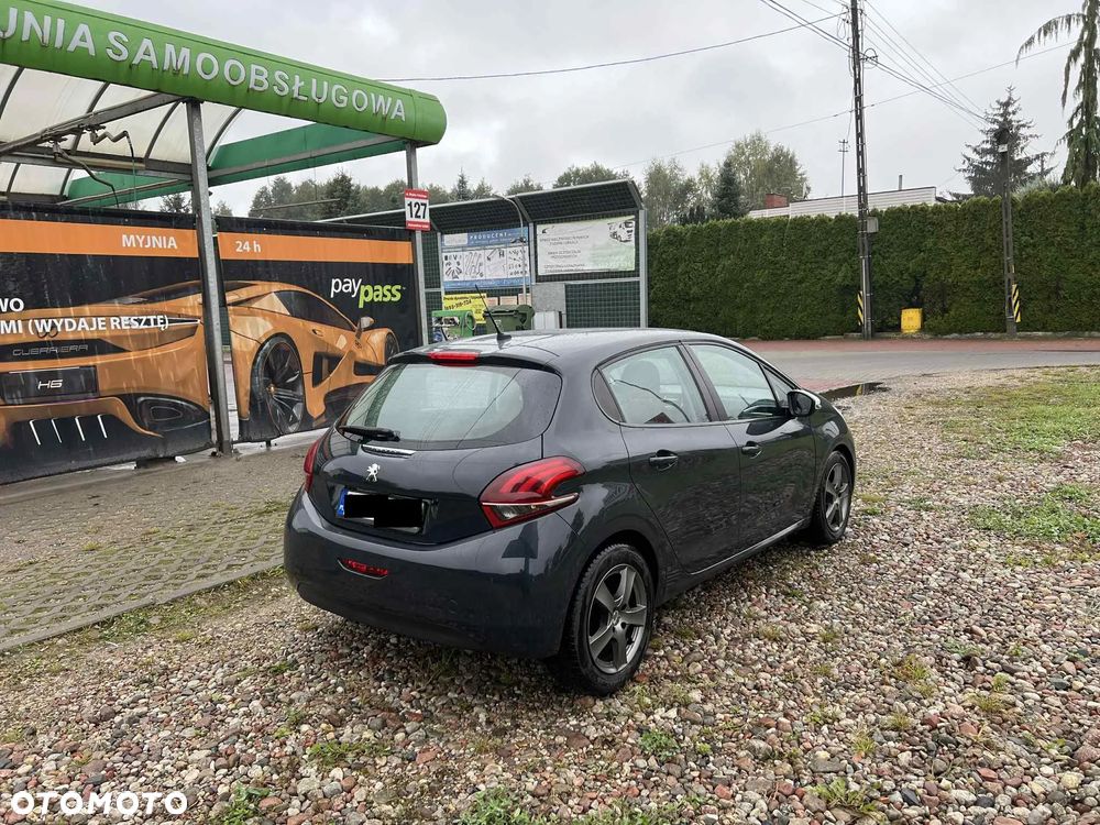 Peugeot 208 1.2 PureTech Style - 13