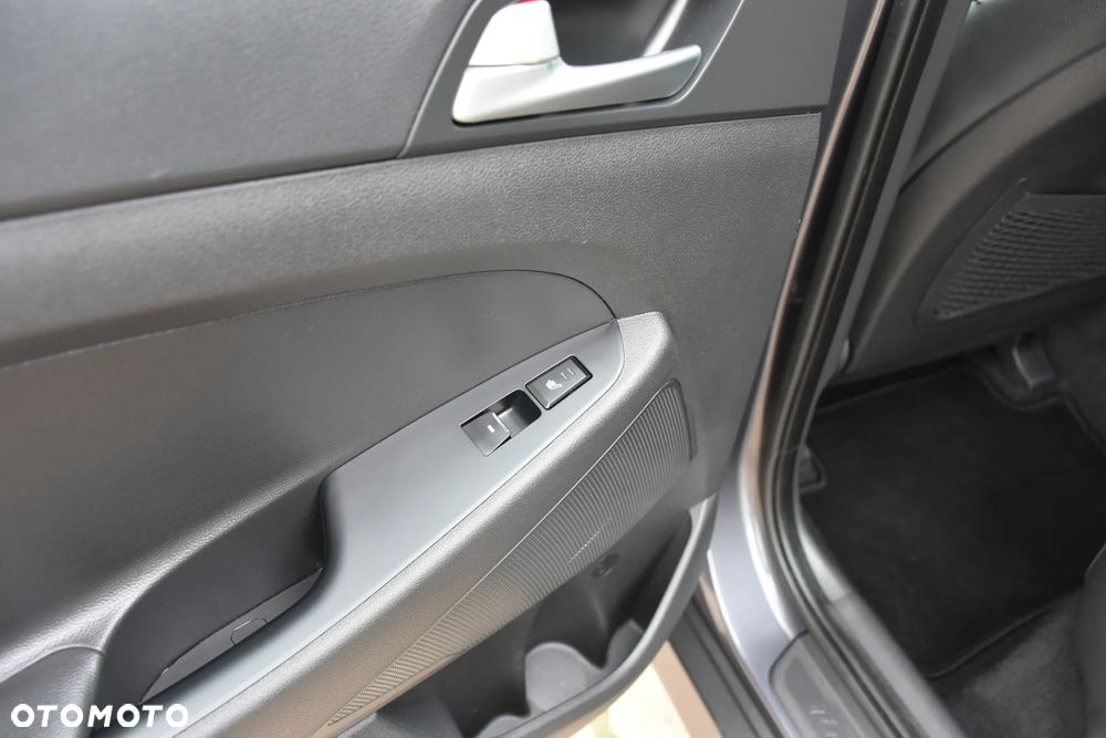 Hyundai Tucson 2.0 CRDI 4WD Automatik Premium - 16