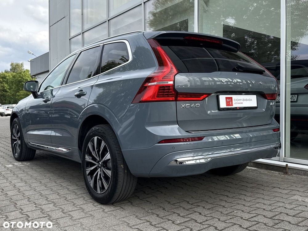 Volvo XC 60 B4 D AWD Plus Bright - 41