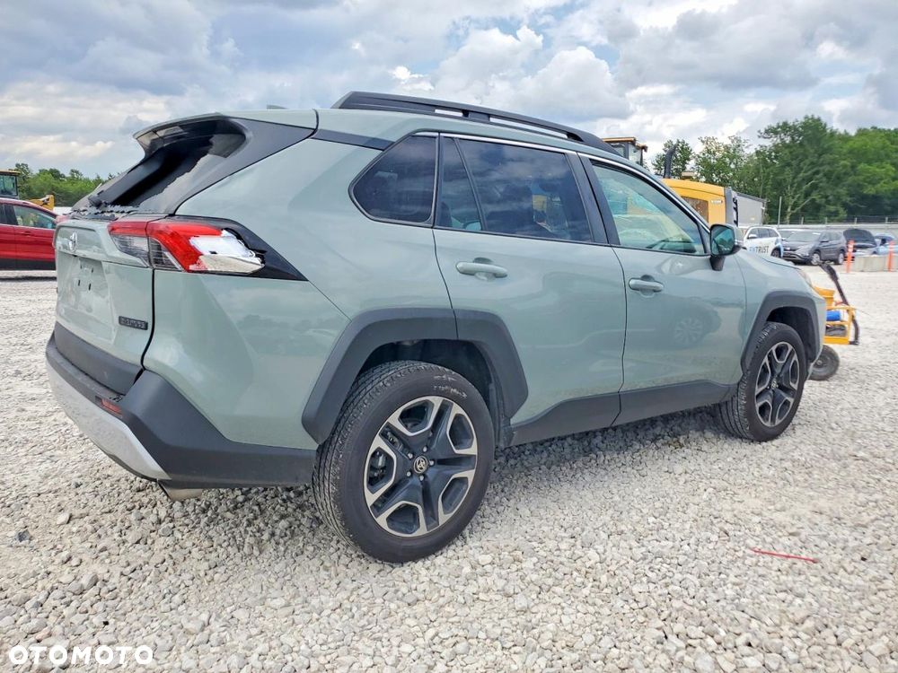Toyota RAV4 2.5 XLE - 3