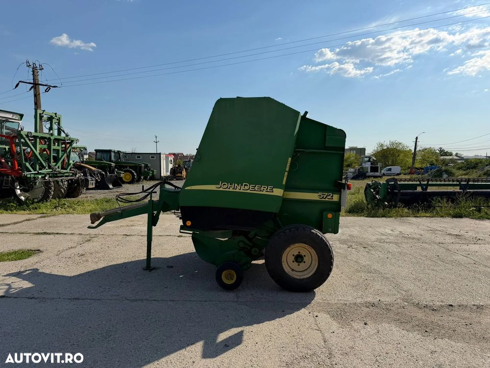 John Deere 572 - 4