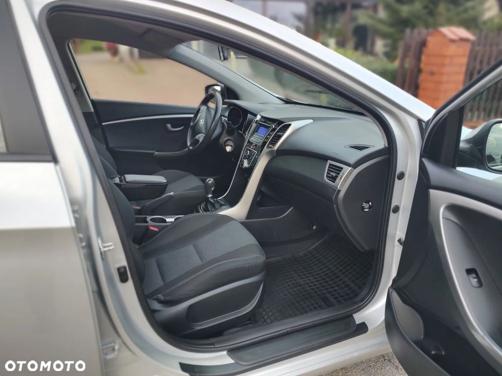 Hyundai i30 1.6 Classic + - 13