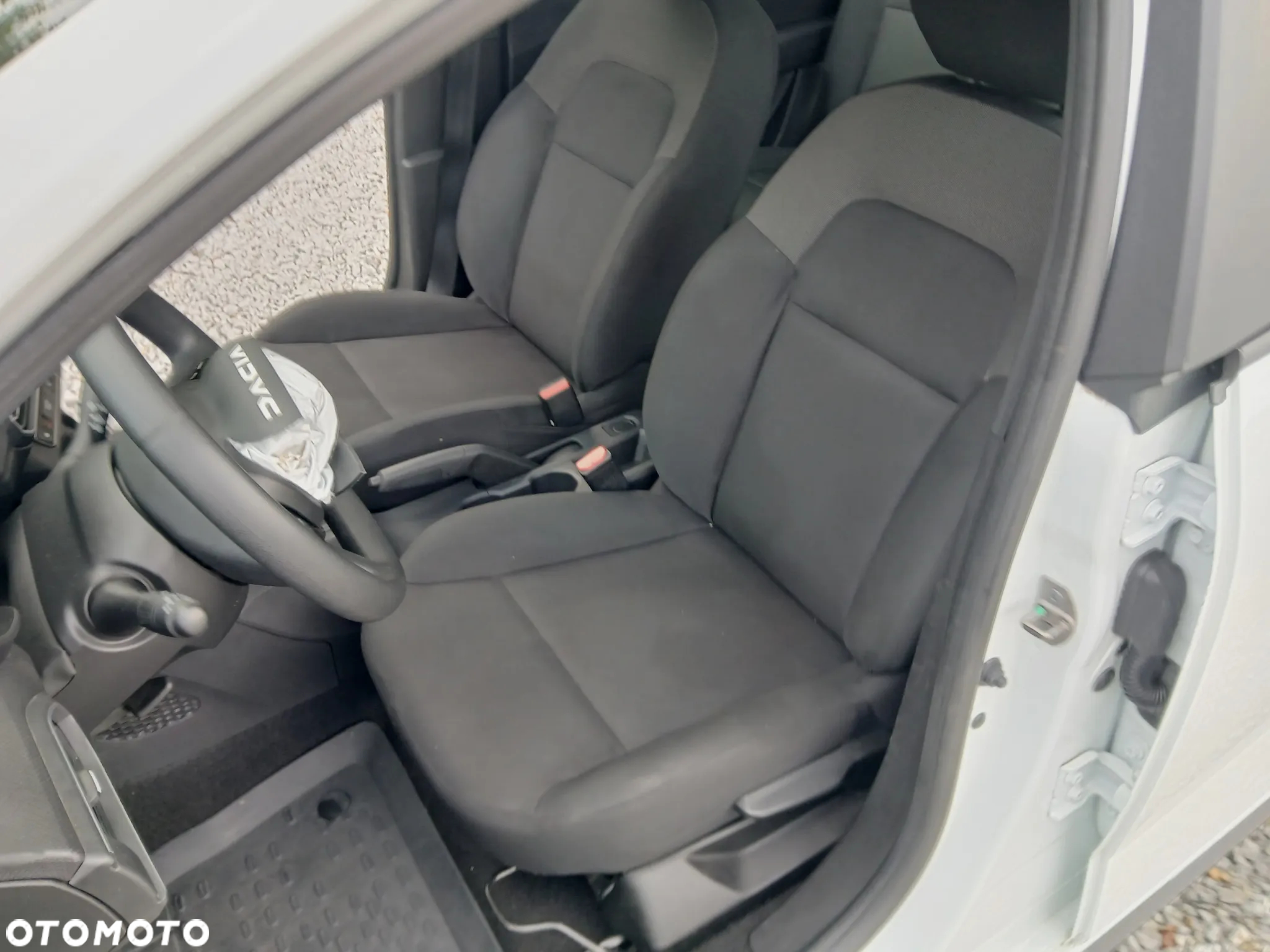 Dacia Jogger 1.0 TCe Essential - 18