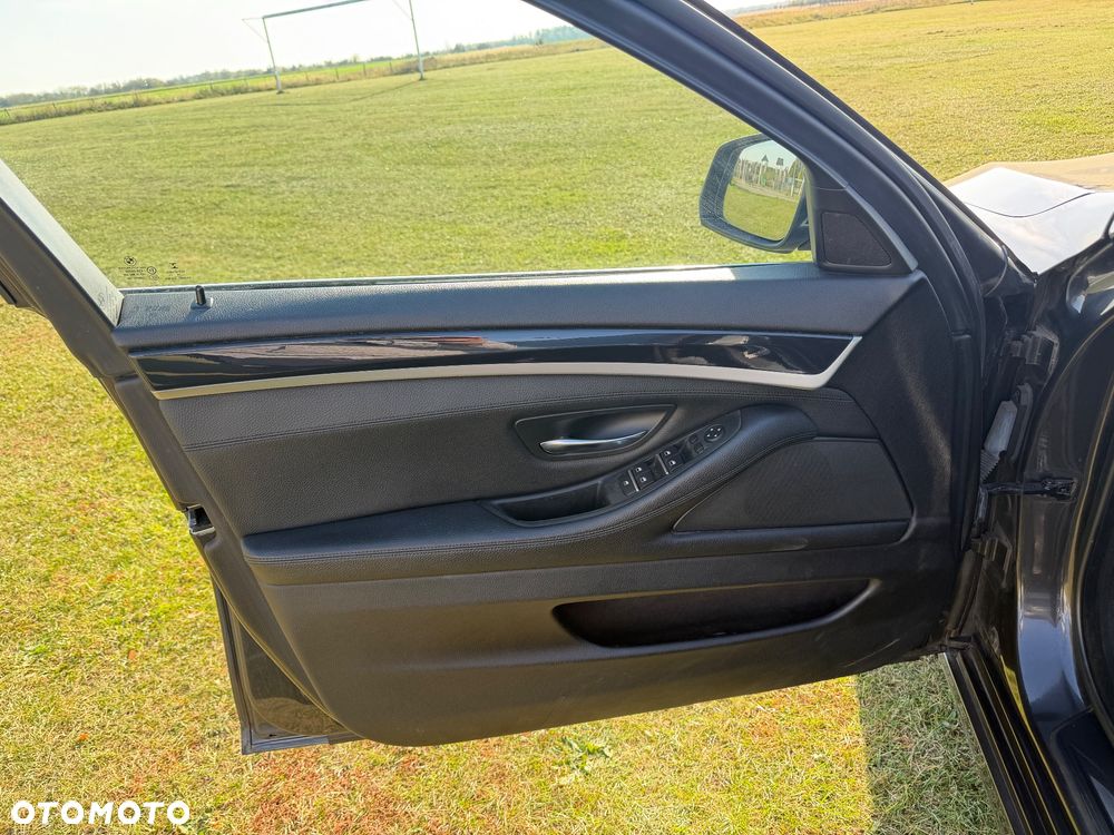 BMW Seria 5 520i Modern Line - 13