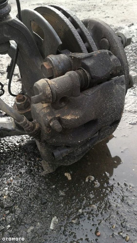 zacisk prawy przód bliźniak iveco 35c 50c 17r 14+ - 2