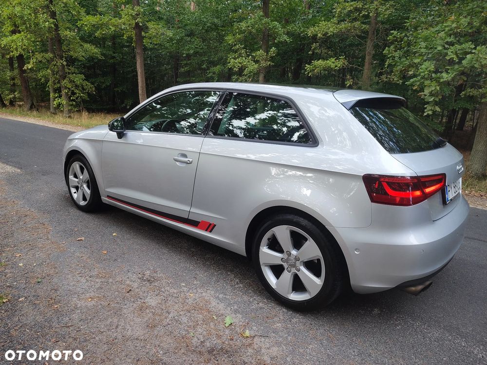 Audi A3 1.8 TFSI Quattro Attraction S tronic - 4