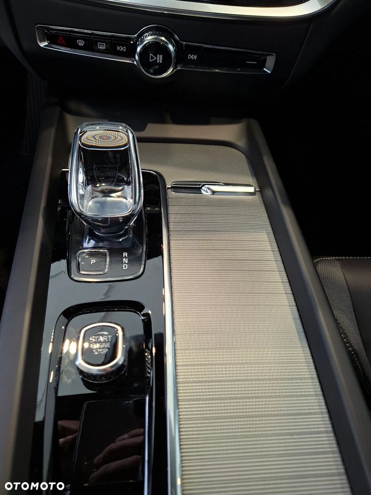 Volvo V60 B4 B Plus Dark - 18