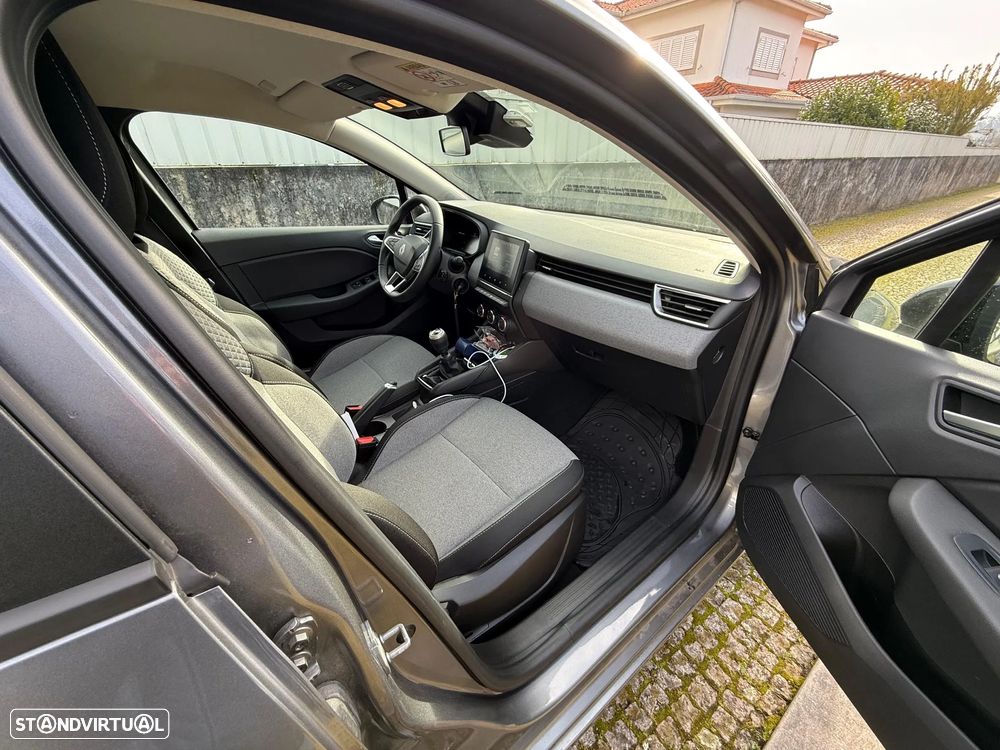 Renault Clio 1.0 TCe Techno Bi-Fuel - 8