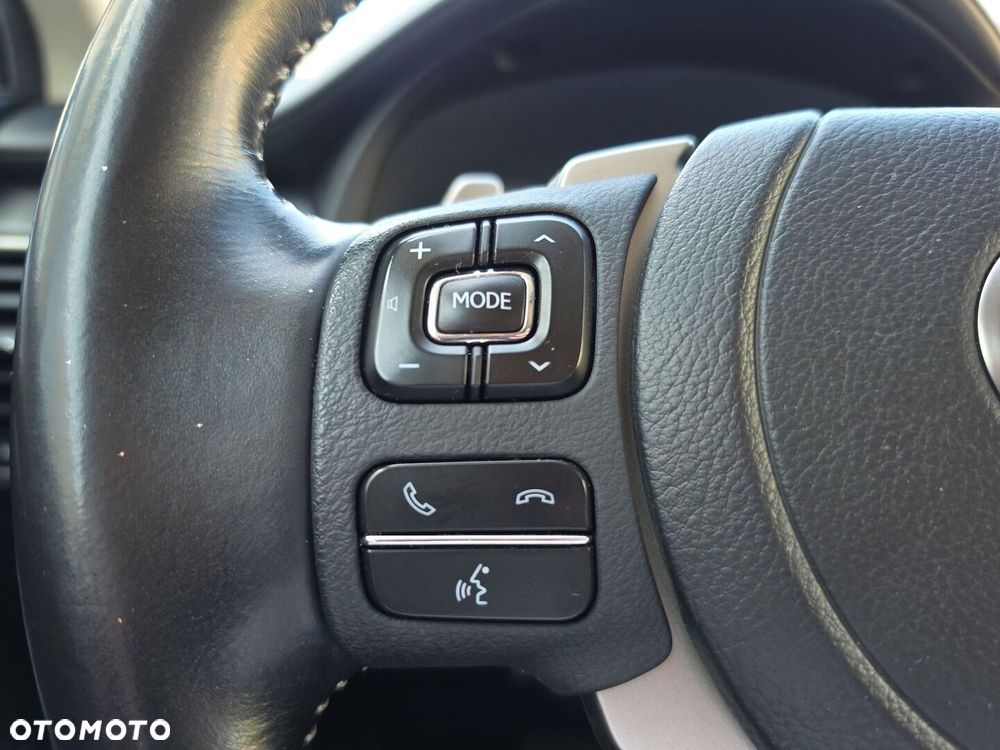 Lexus NX 300h F Impression AWD - 19