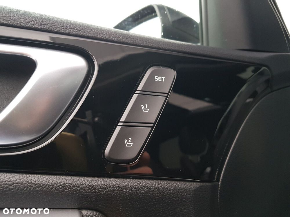 Kia ProCeed 1.6 T-GDI GT DCT - 17