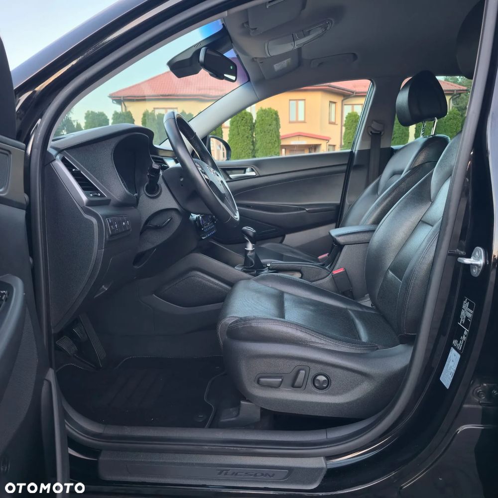 Hyundai Tucson 1.6 GDI BlueDrive Design 2WD - 23