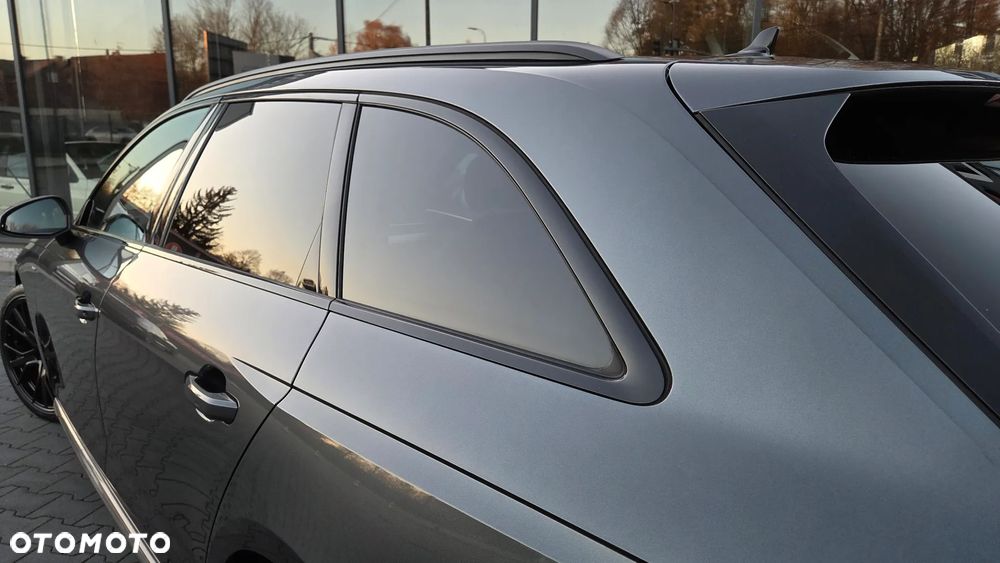 Audi A4 Avant 45 TFSI quattro S tronic - 31