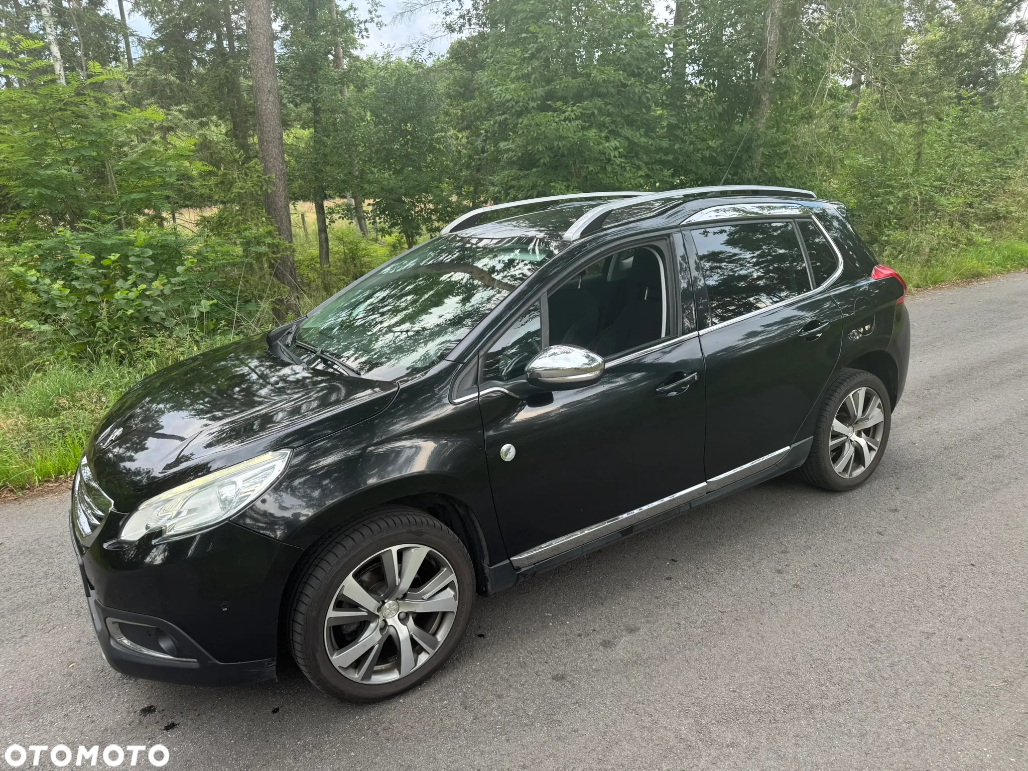 Peugeot 2008 1.6 e-HDi Allure S&S - 4
