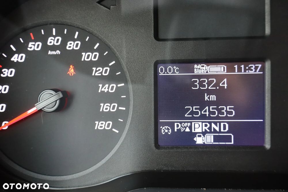 Mercedes-Benz Sprinter 319 - 23