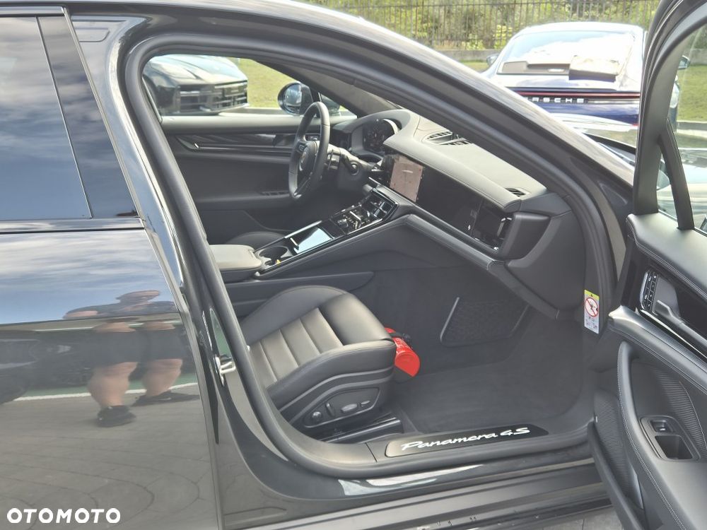 Porsche Panamera - 12