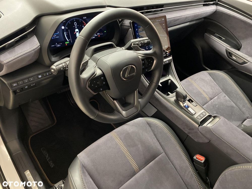 Lexus LBX 1.5 Hybrid Cool AWD - 9