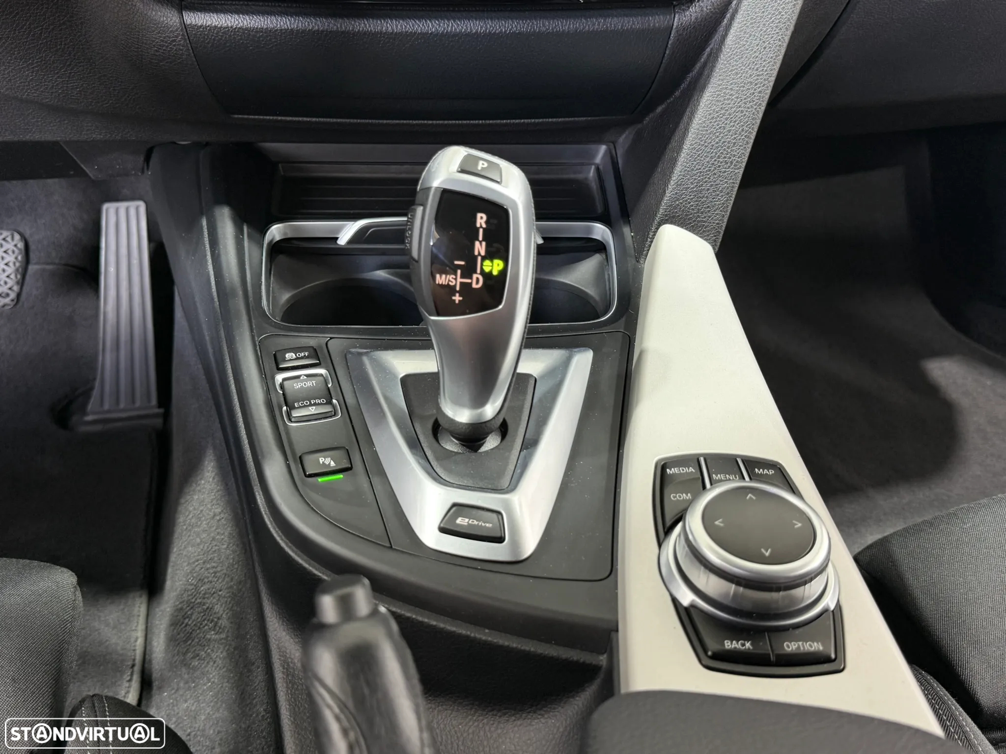 BMW 330 e iPerformance Line Sport - 34