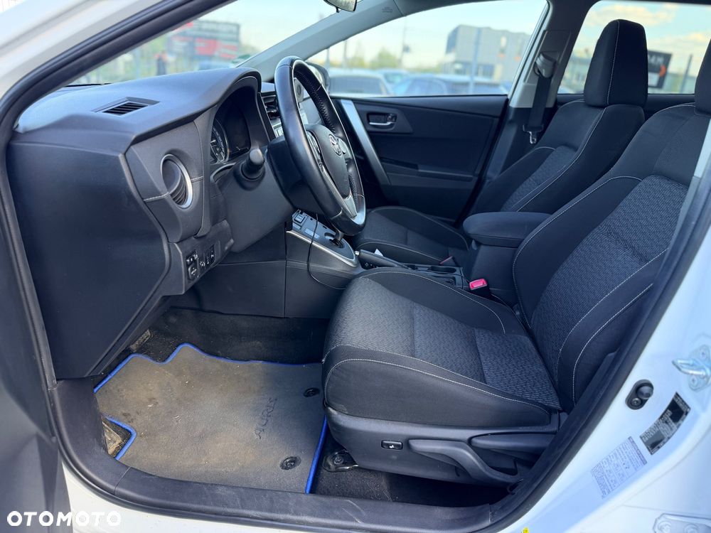 Toyota Auris Hybrid 135 Premium - 33