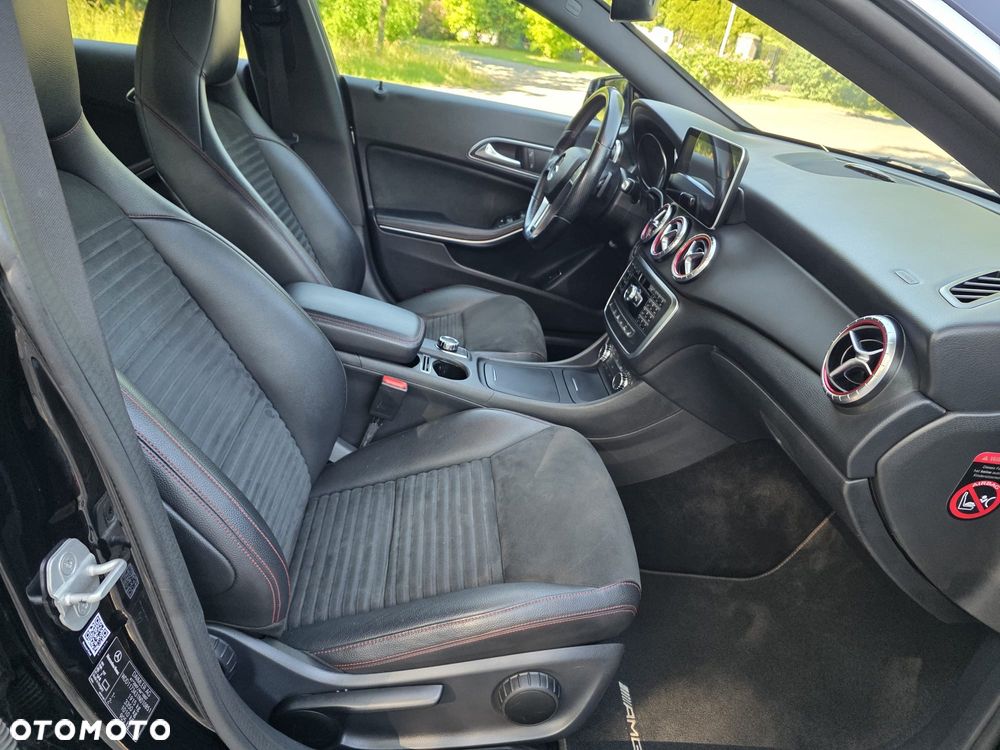 Mercedes-Benz CLA 200 7G-DCT AMG Line - 15