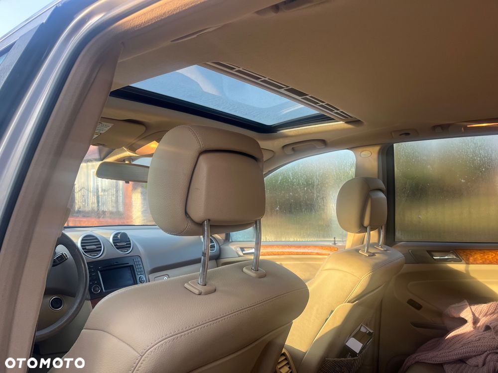 Mercedes-Benz ML 350 4-Matic - 10
